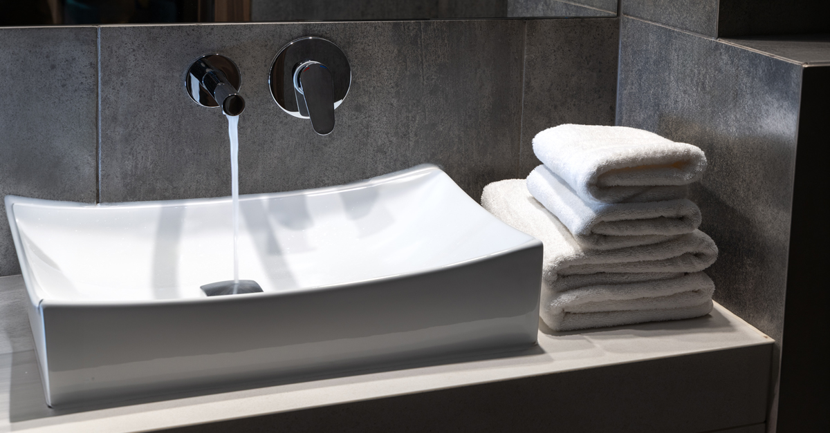 5 Plumbing Updates to Simplify Maintenance and Cleaning