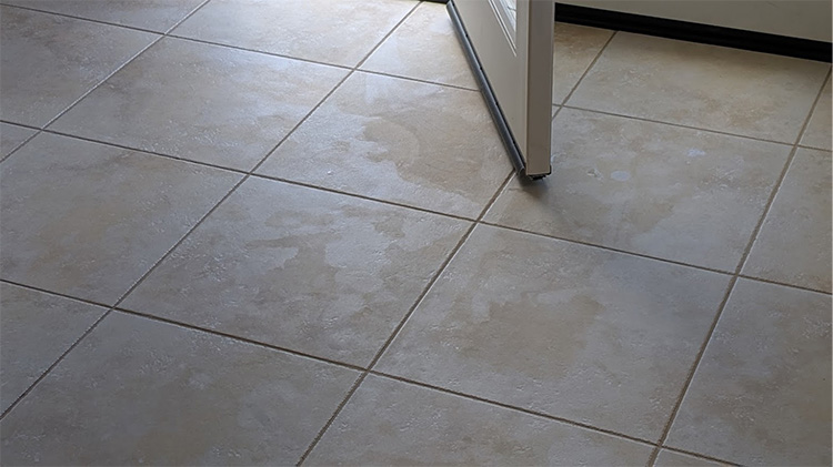 Cleaning porcelain tiles - staining